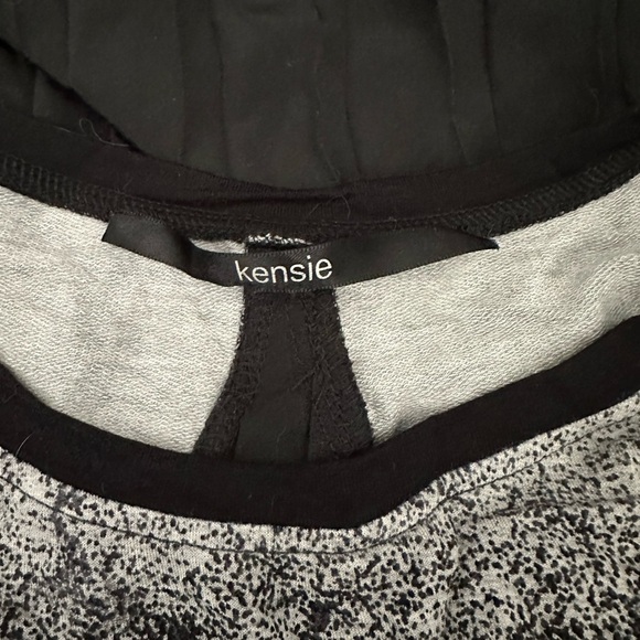 KENSIE Size L Black Gray Abstract Swing Dress Pleats On Back - Picture 4 of 9